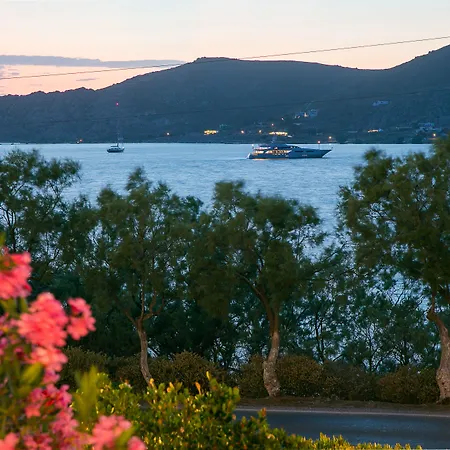 Отель Hippocampus Науса