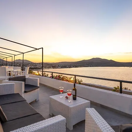 Hippocampus 3* Naousa (Paros)